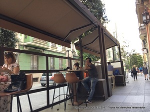 Terraza con toldo a un agua