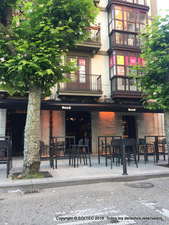 Toldo con faldon iluminado