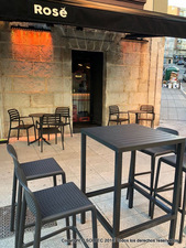 Toldo con faldon iluminado