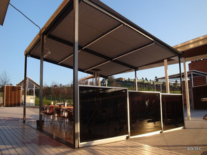 Terraza con mampara. Sidreria Uria