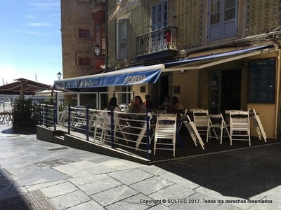 Terraza con tarima en Gijon.- Sidreria Casa Fernando